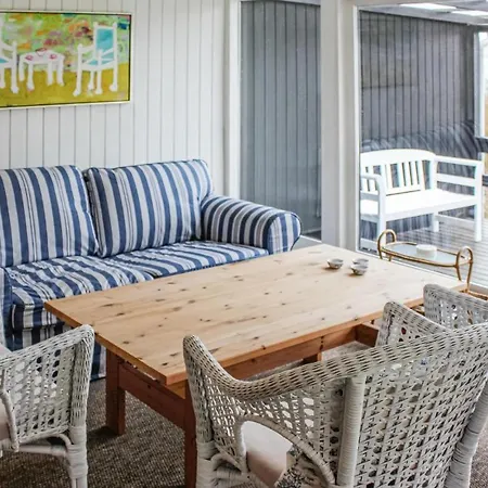 Casa vacanze Three-bedroom Holiday In