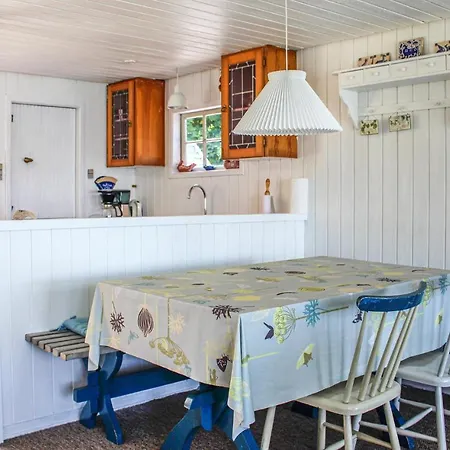 Three-bedroom Holiday In Casa vacanze