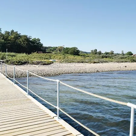 Three-bedroom Holiday In Casa vacanze
