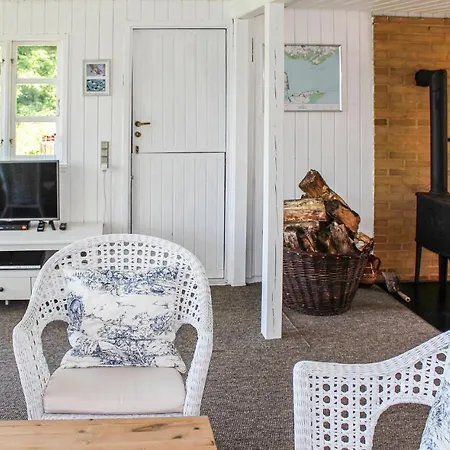 Casa vacanze Three-bedroom Holiday In